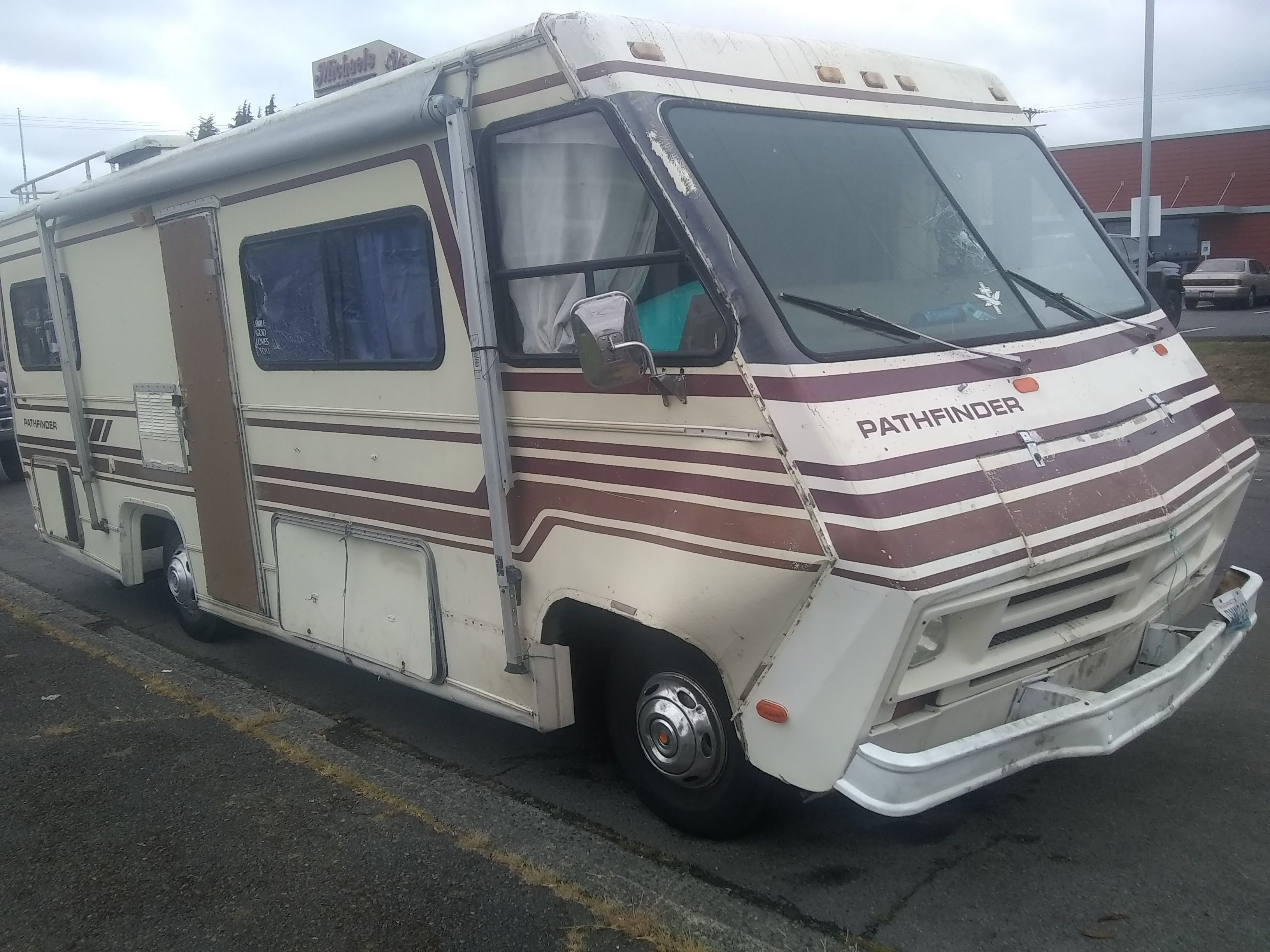 Sale pending 1989 pathfinder moterhome