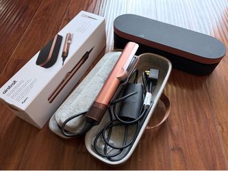 Dyson Airstrait dryer and straightener (Mint Condition) w/ Carrying Case