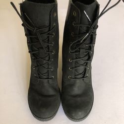 Women’s Timberland Boots 7.5