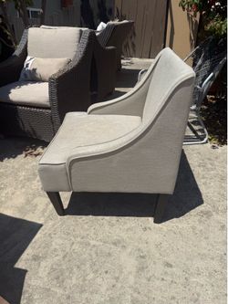 Free Taupe chair