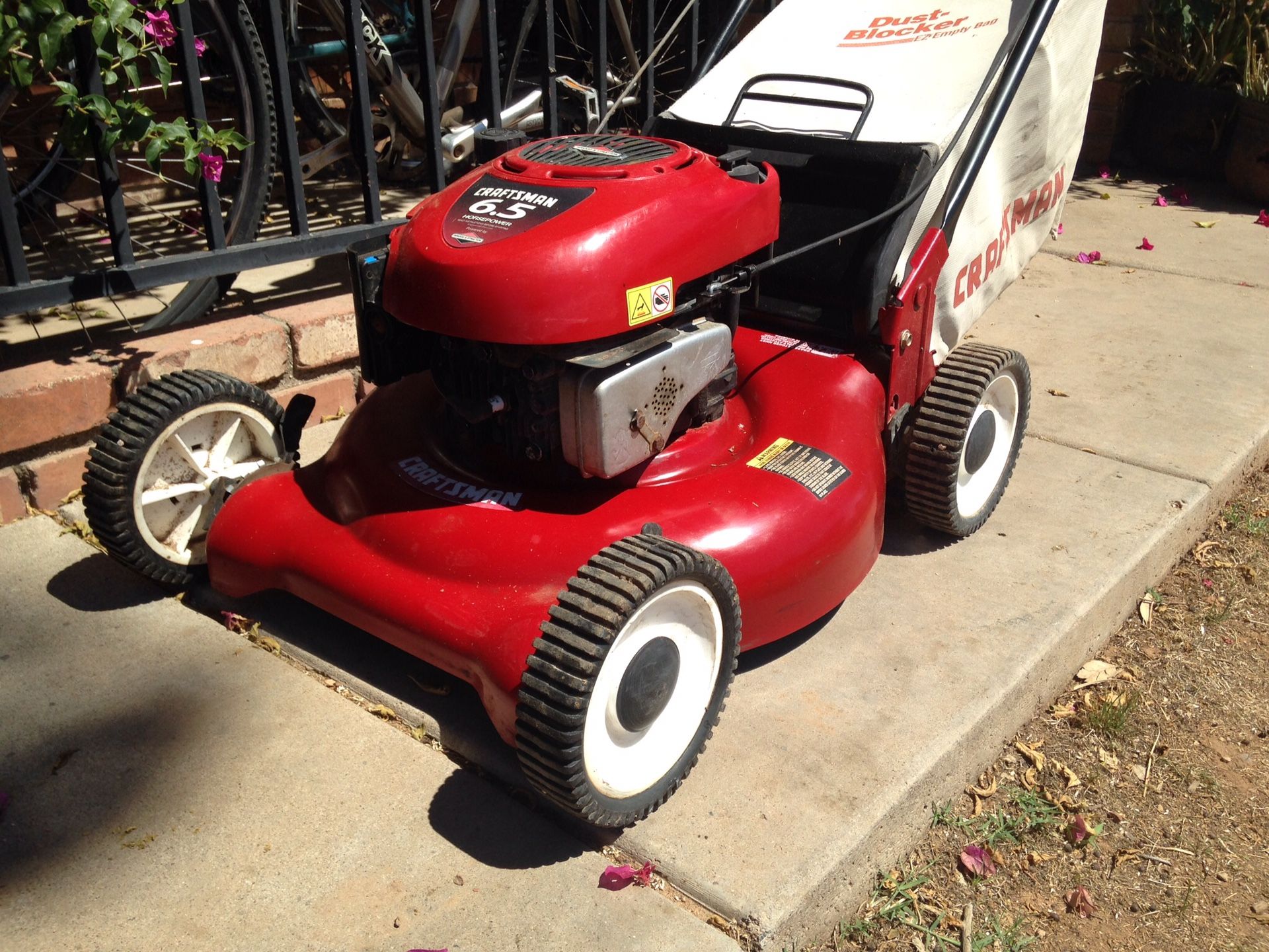Craftsman 6.5 hp lawn mower for Sale in Mesa, AZ OfferUp