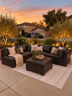 Thomasville Tisdale 6-Piece Dark Brown Leather Modular Sectional Sofa + Storage Ottoman – Costco