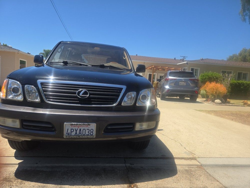 2001 Lexus LX 470