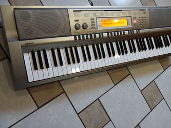 Casio keyboard piano wk200