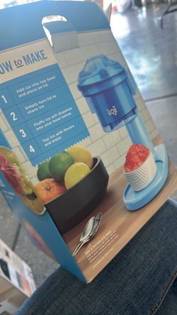 Shaves ice machine
