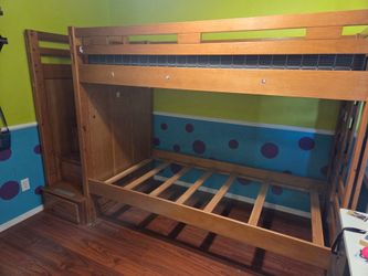 Solid Wood Bunk bed: Twin size with stairs
