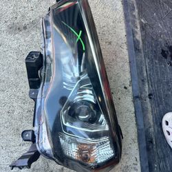 Toyota 4runned HEADLIGHTS