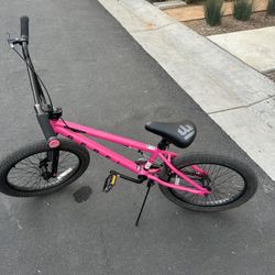 20in Mongoose Rebel Pink And Black 