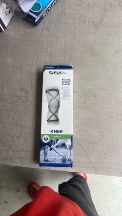Motion comfort 3-D knee support brand new in box