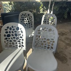 4 Plastic.   Chairs