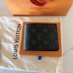Louie Wallet Brand New 