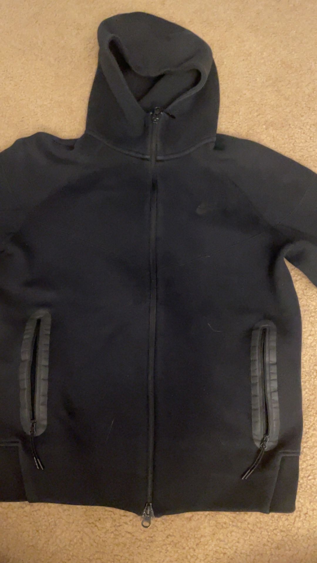 men’s medium black nike tech