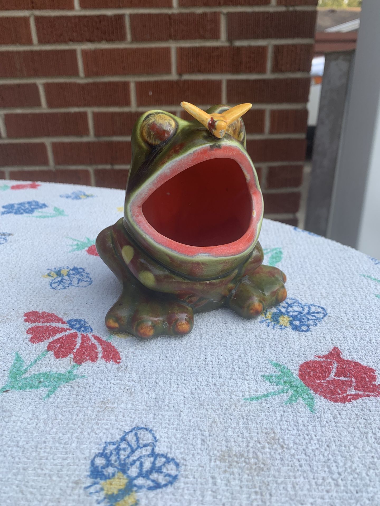 Vintage 1977 Ceramic Toad Sponge Holder- Handcrafted