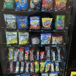 Turnkey Snack Vending Machine – Refurbished