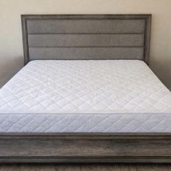 Gorgeous Queen Bedroom Set 