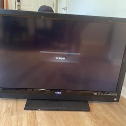 43in Vizio 1080p LED Screen TV