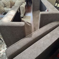 Sectional Couch Living Spaces Newish 