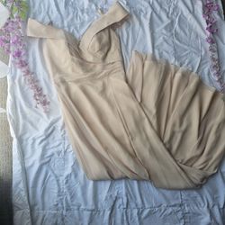 New Champagne chiffon off the shoulder dress / Size L
