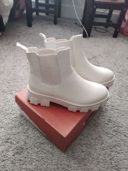Free womens shoes size 10
