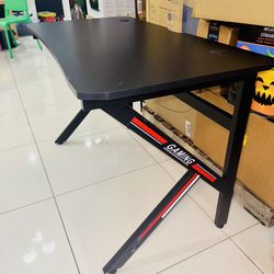 29.5 in. Black Metal Gaming Desk Gamers Computer Desk E-Sports K-Shaped