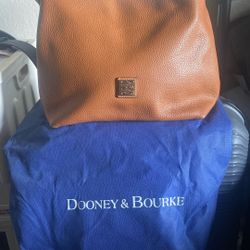 Dooney & Bourke crossbody bag 