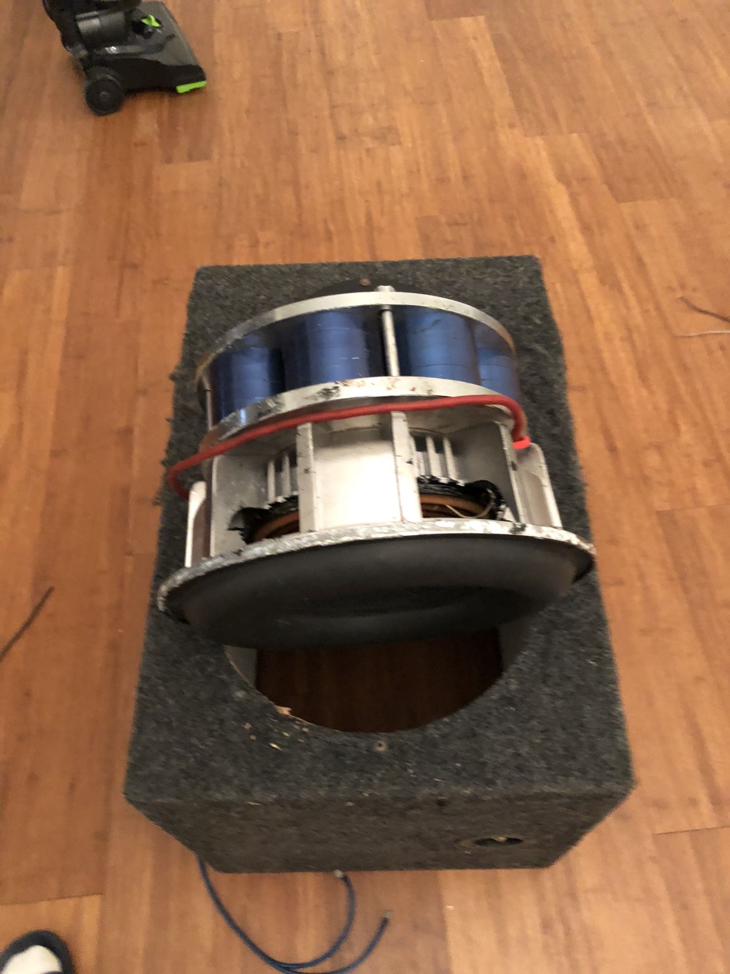 12 Inches 3000 Watts 1500 RMS In Cuantom Box