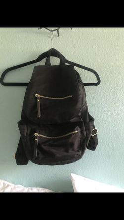 black backpack