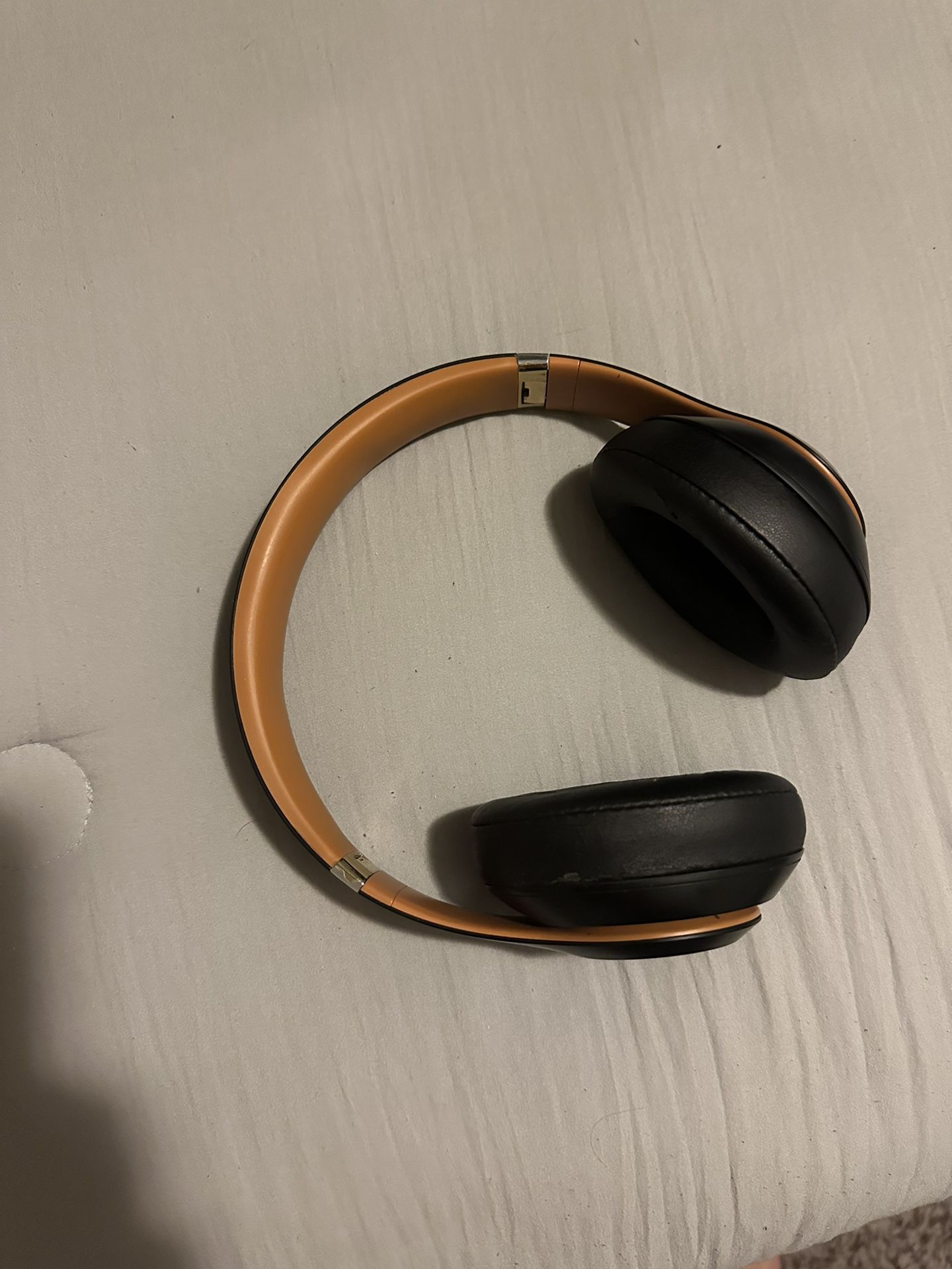 Beats Studio3 Wireless Headphones + Carrying Case