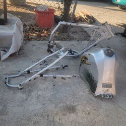 2001 Kawasaki KLR 650 Frame And Rear Frame And Tank