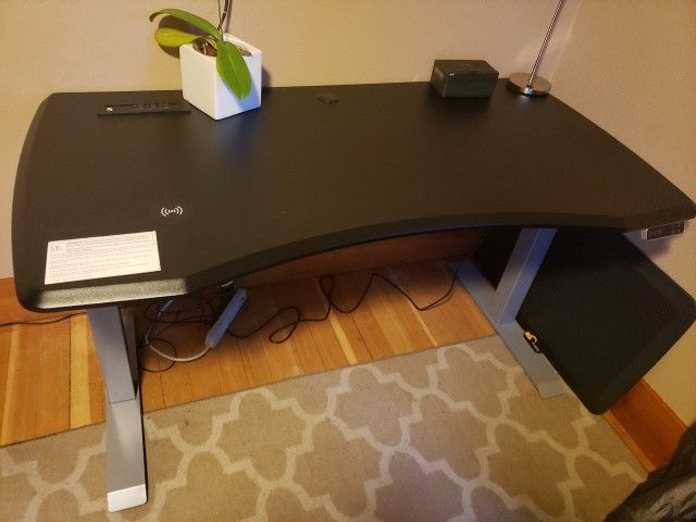 Motorized Standing Desk