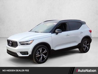 2022 Volvo XC40