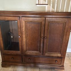 Armoire Storage/Entertainment Center