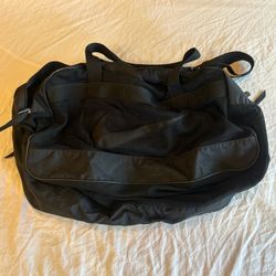 Nike Black Swoosh Duffel Bag Large Gym Travel Sport Nylon Shoulder Strap EUC Y2K
