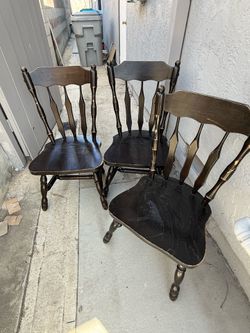 FREE Dining chairs - Near SDSU