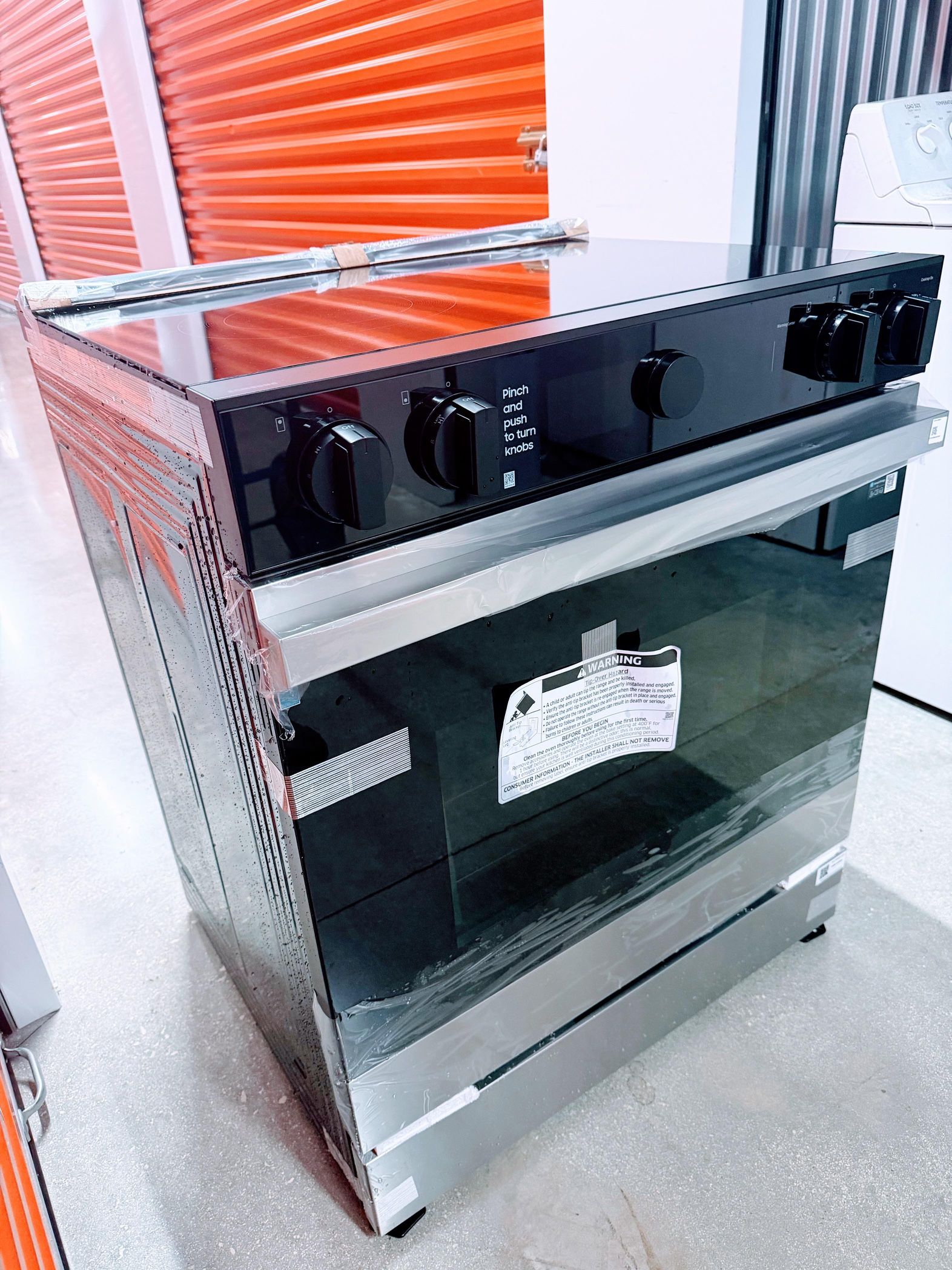 Slide in stove Brand new Samsung Bespoke (not scratch and dent) stainless steel with warranty