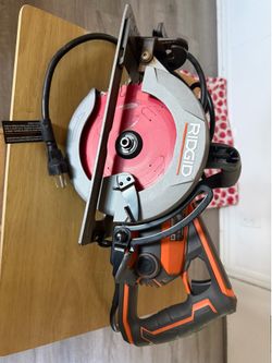 Rigid Thrucool circular saw