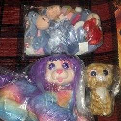 $25 pick up Brooklyn 

Cash or cashapp i take 

3 pack of plushie

Everything you see in pic you get