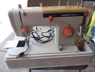 BROTHER SEWING MACHINE CHARGER 661 EXCELLENT CONDITION