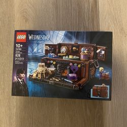 New LEGO Wednesday - Thing's Treasure Hunt 76785