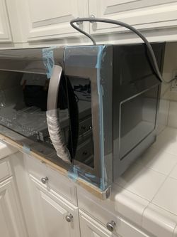 Lg microwave brand new