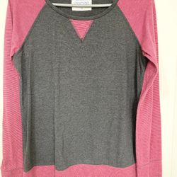 Karen Neuburger long sleeve shirt size small