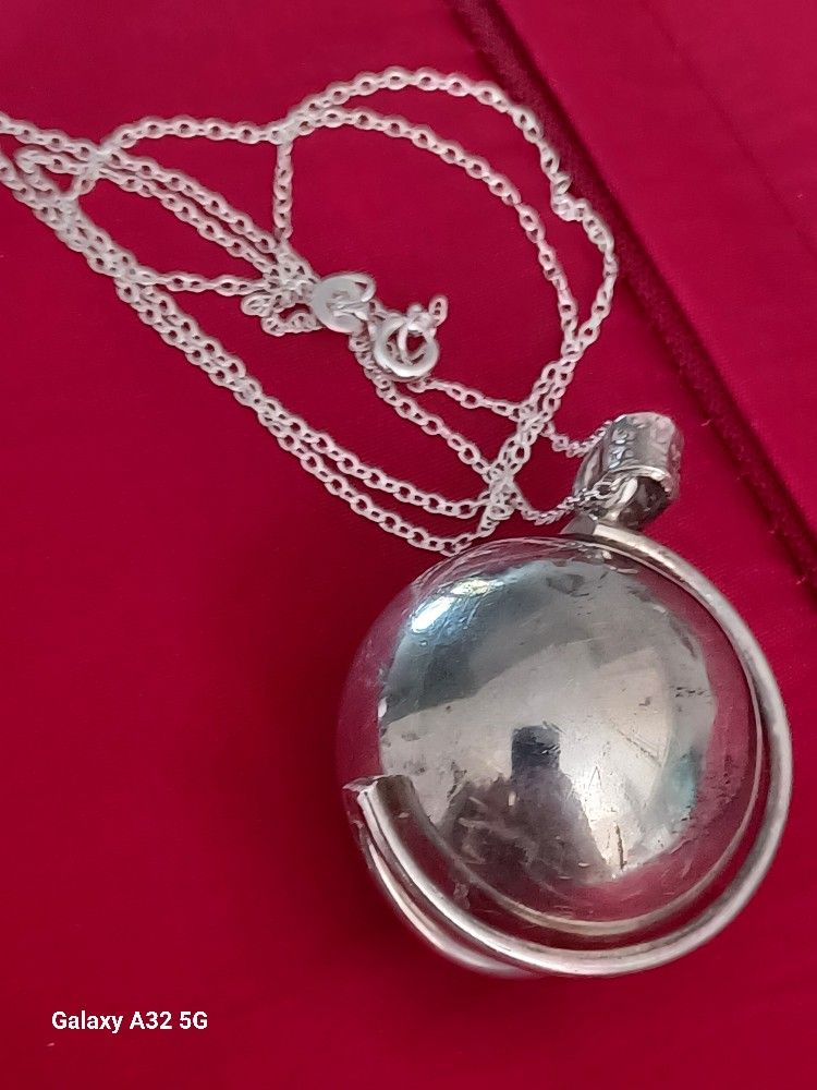 Vtg.Mexico Sterling Silver Large SPHERE BALL MUSICAL BALL PENDANT NECKLACE