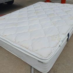 King Bed & Boxspring