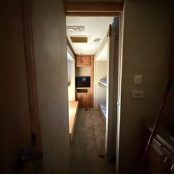 Traveling Trailer Sandpiper 