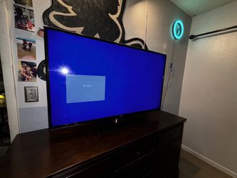 RCA LED TV with Stand – Works, Pickup Only