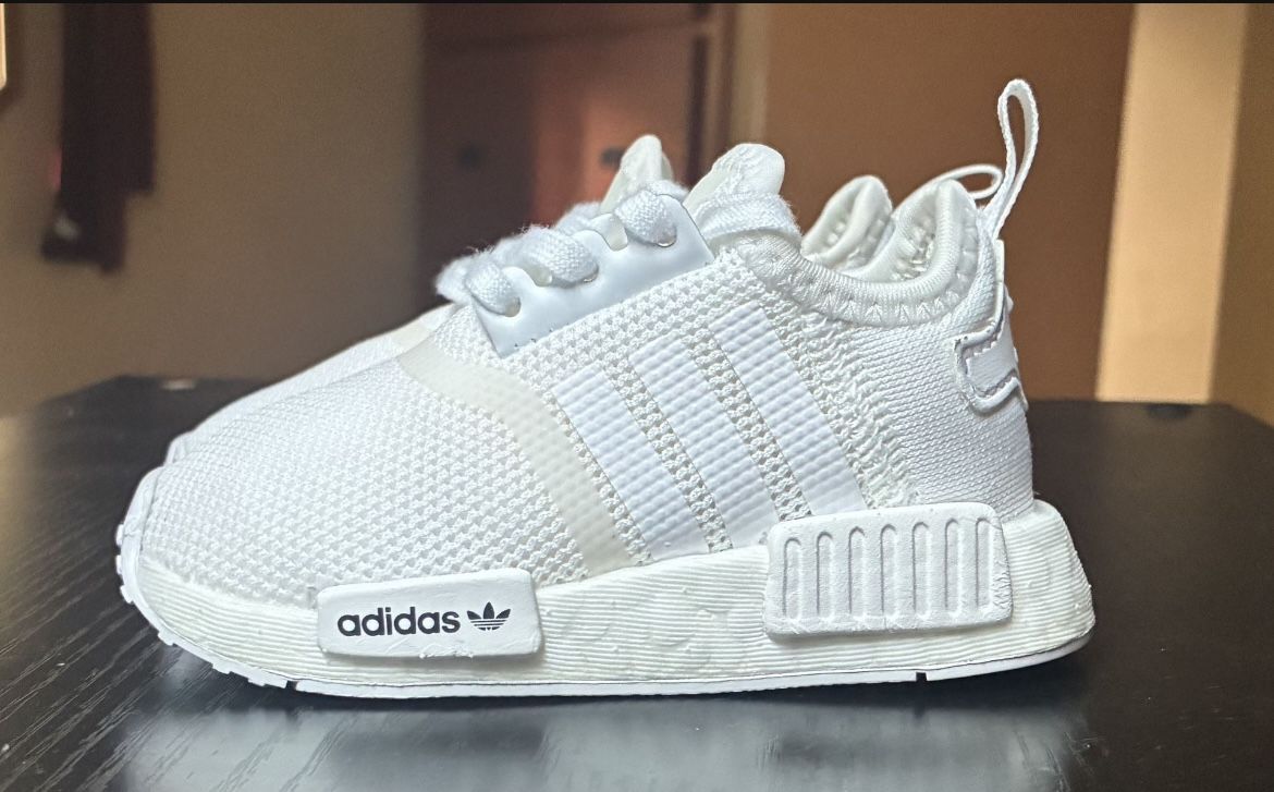 Toddler’ Adidas NMD_R1 Shoes in White