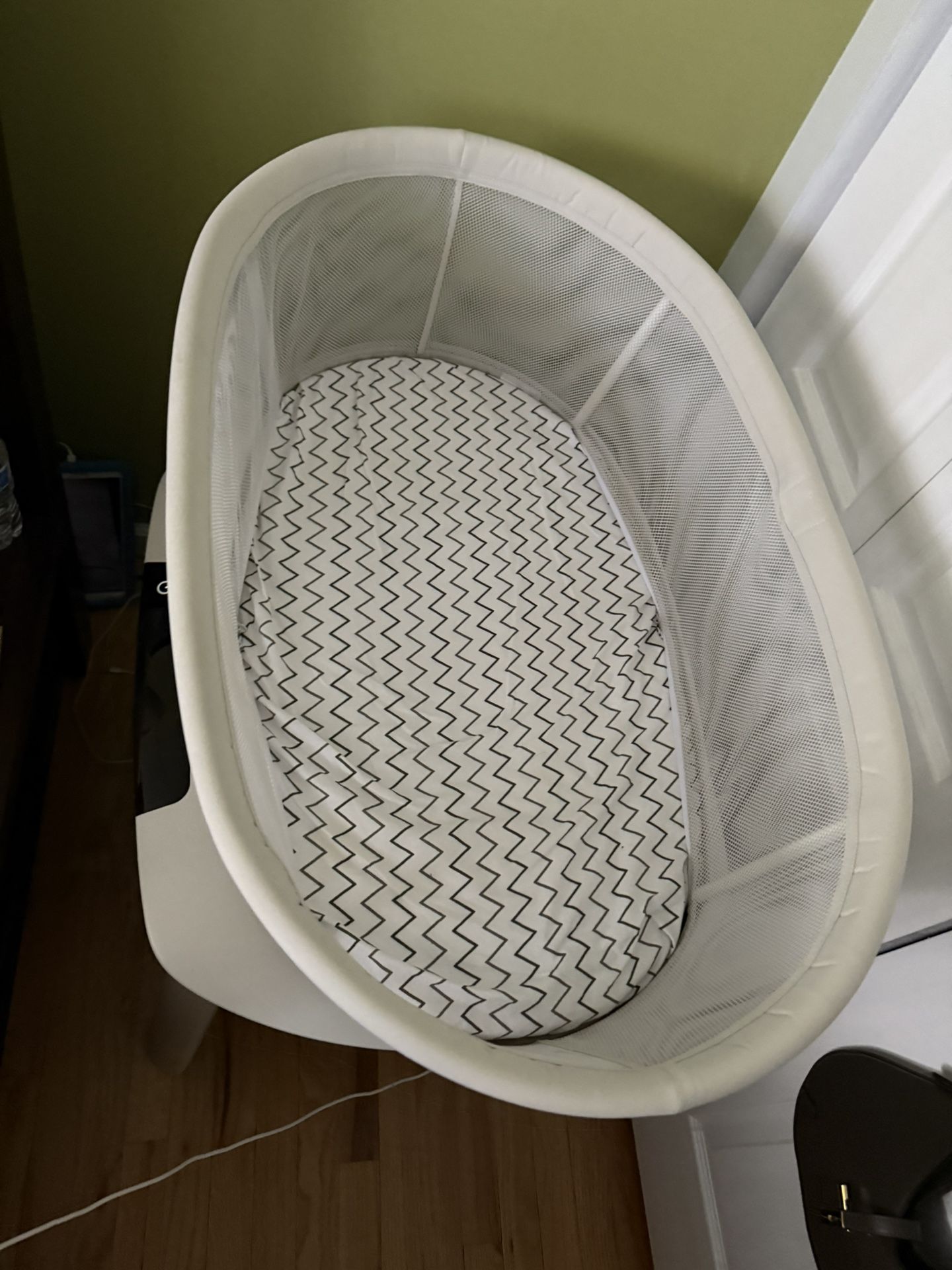 4 Mom With Basket Value Of 60 Dollars Some Sheets 