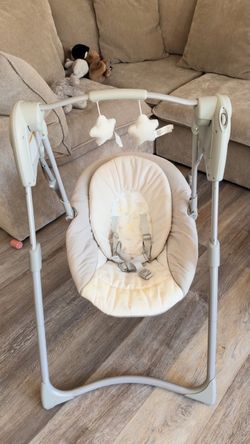 Graco Slim Spaces Compact Baby Swing, Tate