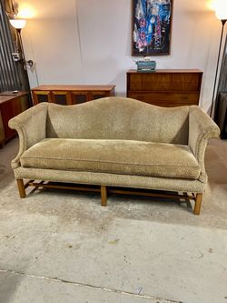 Cool Retro Antique Style Couch Sofa