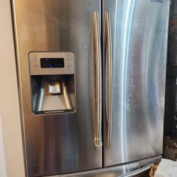 Samsung Stainless Refrigerator 